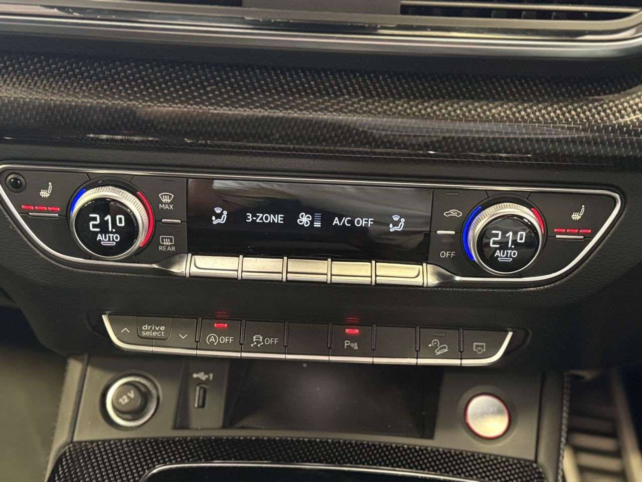 2022 AUDI SQ5 2022 AUDI SQ5
