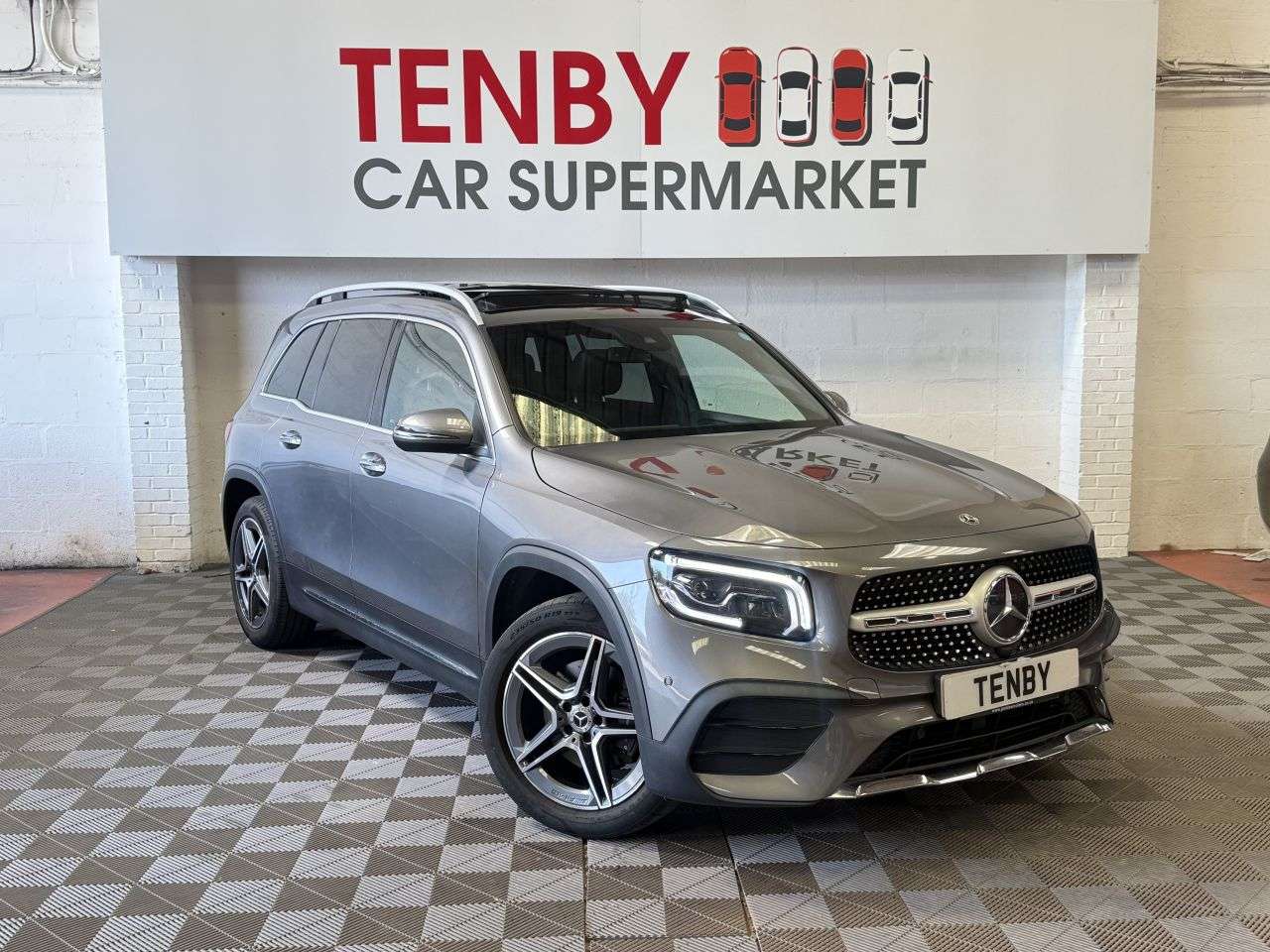 A 2022 MERCEDES-BENZ GLB 1.3 GLB200 AMG Line (Premium Plus 2) SUV 5dr Petrol 7G-DCT Euro 6 (s/s) (16 A 2022 MERCEDES-BENZ GLB 1.3 GLB200 AMG Line (Premium Plus 2) SUV 5dr Petrol 7G-DCT Euro 6 (s/s) (16