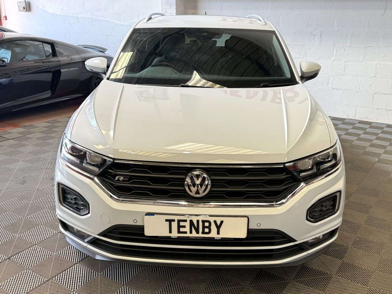A 2020 VOLKSWAGEN T-ROC 1.5 TSI GPF EVO R-Line SUV 5dr Petrol DSG Euro 6 (s/s) (150 ps) FHTD SEATS+ A 2020 VOLKSWAGEN T-ROC 1.5 TSI GPF EVO R-Line SUV 5dr Petrol DSG Euro 6 (s/s) (150 ps) FHTD SEATS+