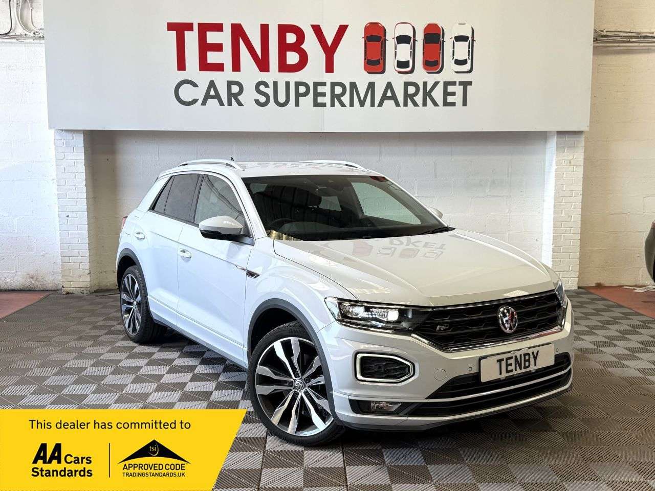 A 2020 VOLKSWAGEN T-ROC 1.5 TSI GPF EVO R-Line SUV 5dr Petrol DSG Euro 6 (s/s) (150 ps) FHTD SEATS+ A 2020 VOLKSWAGEN T-ROC 1.5 TSI GPF EVO R-Line SUV 5dr Petrol DSG Euro 6 (s/s) (150 ps) FHTD SEATS+