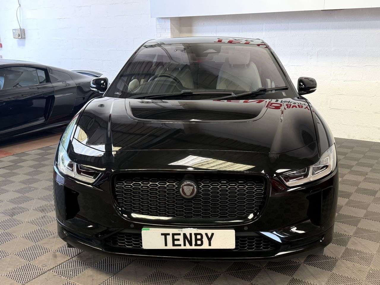A 2022 JAGUAR I-PACE 400 90kWh Black SUV 5dr Electric Auto 4WD (400 ps) REV CAM+LANE ASST+HTD ST A 2022 JAGUAR I-PACE 400 90kWh Black SUV 5dr Electric Auto 4WD (400 ps) REV CAM+LANE ASST+HTD ST