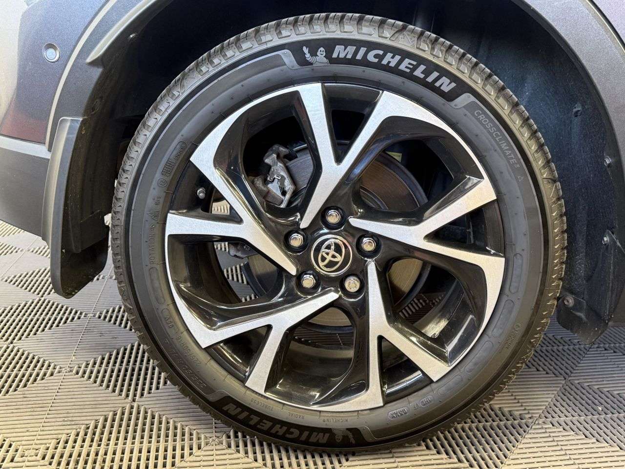 2021 TOYOTA C-HR 2021 TOYOTA C-HR