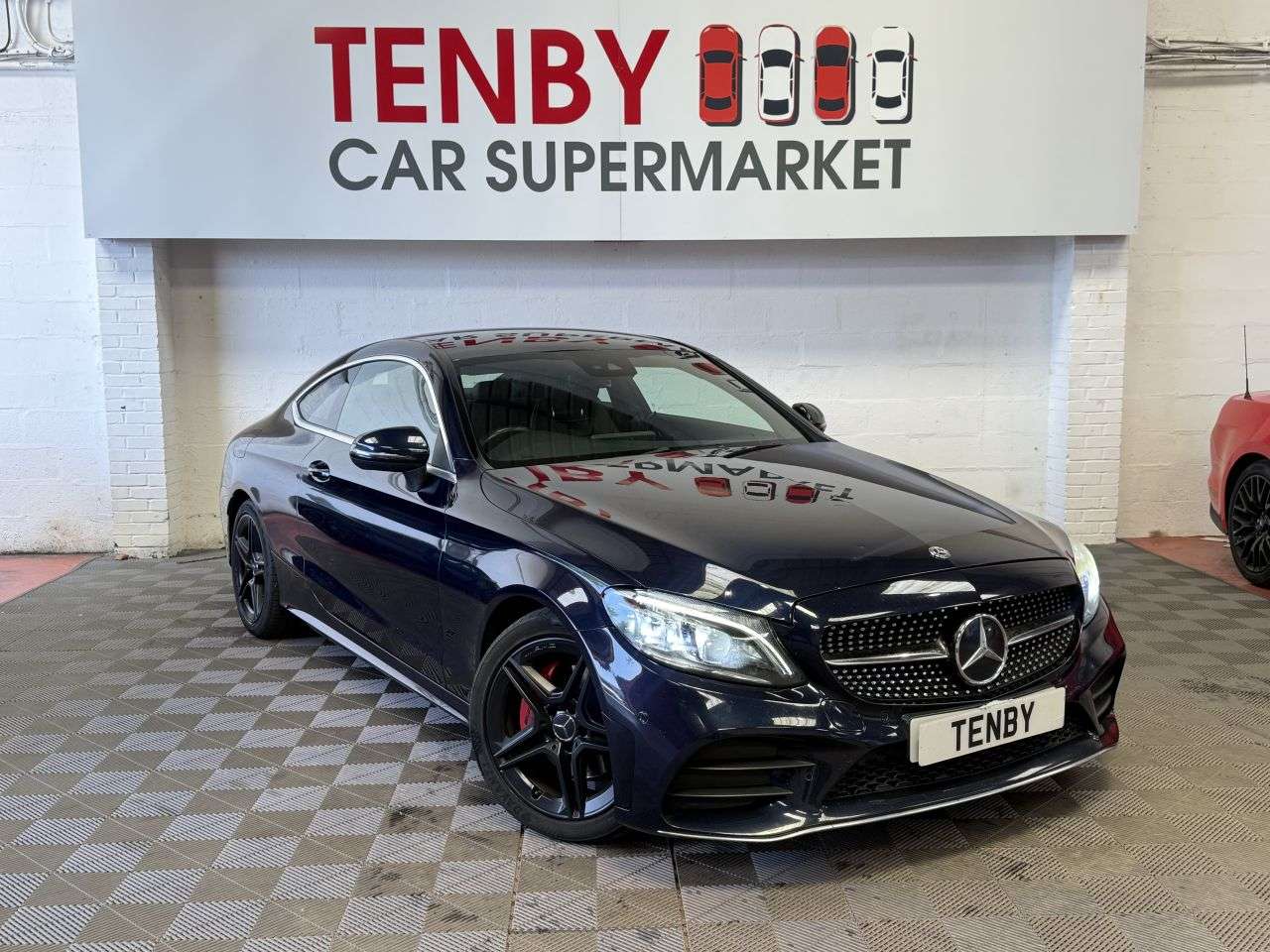 A 2018 MERCEDES C CLASS C 220 D AMG LINE PREMIUM A 2018 MERCEDES C CLASS C 220 D AMG LINE PREMIUM