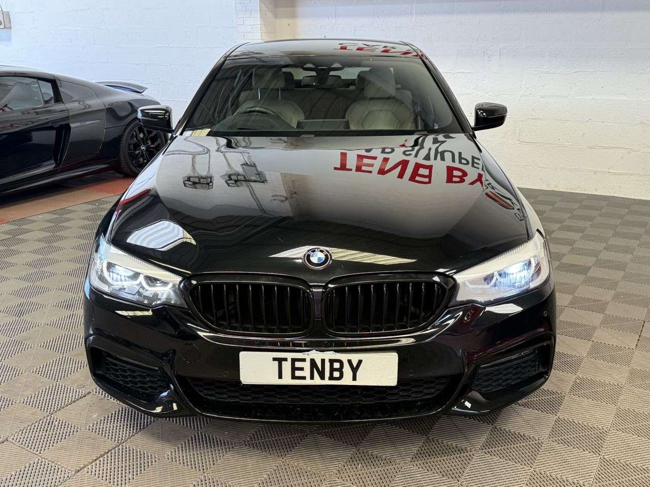 A 2017 BMW 5 SERIES 2.0 530e 9.2kWh M Sport Saloon 4dr Petrol Plug-in Hybrid Auto Euro 6 (s/s) A 2017 BMW 5 SERIES 2.0 530e 9.2kWh M Sport Saloon 4dr Petrol Plug-in Hybrid Auto Euro 6 (s/s)