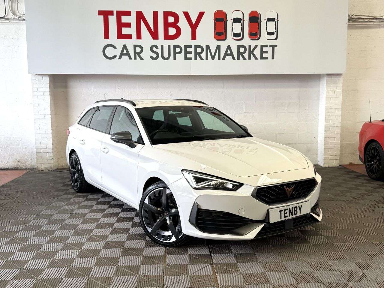 A 2022 CUPRA LEON 1.4 eHybrid 12.8kWh VZ3 Estate 5dr Petrol Plug-in Hybrid DSG Euro 6 (s/s) ( A 2022 CUPRA LEON 1.4 eHybrid 12.8kWh VZ3 Estate 5dr Petrol Plug-in Hybrid DSG Euro 6 (s/s) (