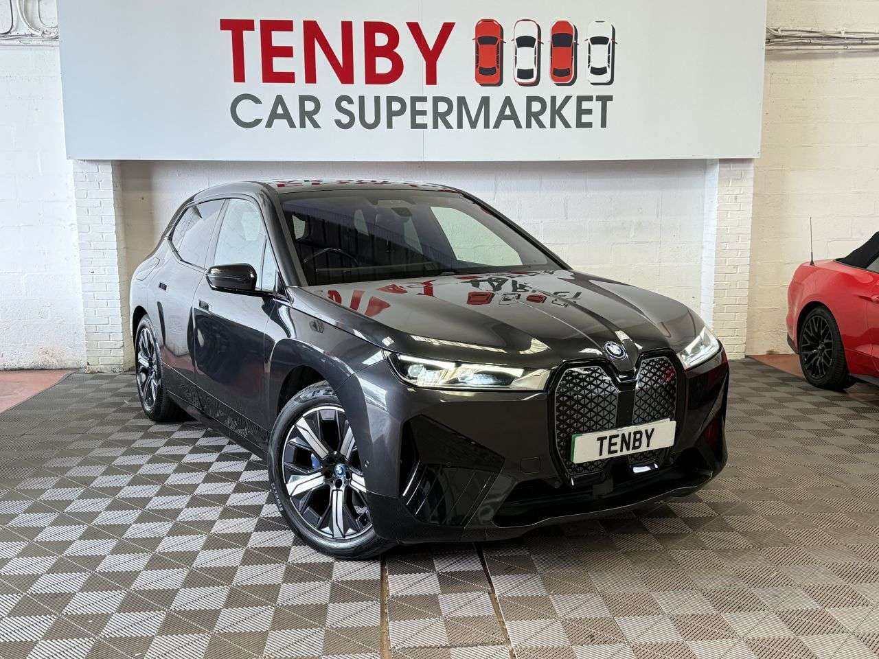 A 2022 BMW IX 50 111.5kWh M Sport SUV 5dr Electric Auto xDrive (523 ps) REV CAM+DIGI DASH A 2022 BMW IX 50 111.5kWh M Sport SUV 5dr Electric Auto xDrive (523 ps) REV CAM+DIGI DASH
