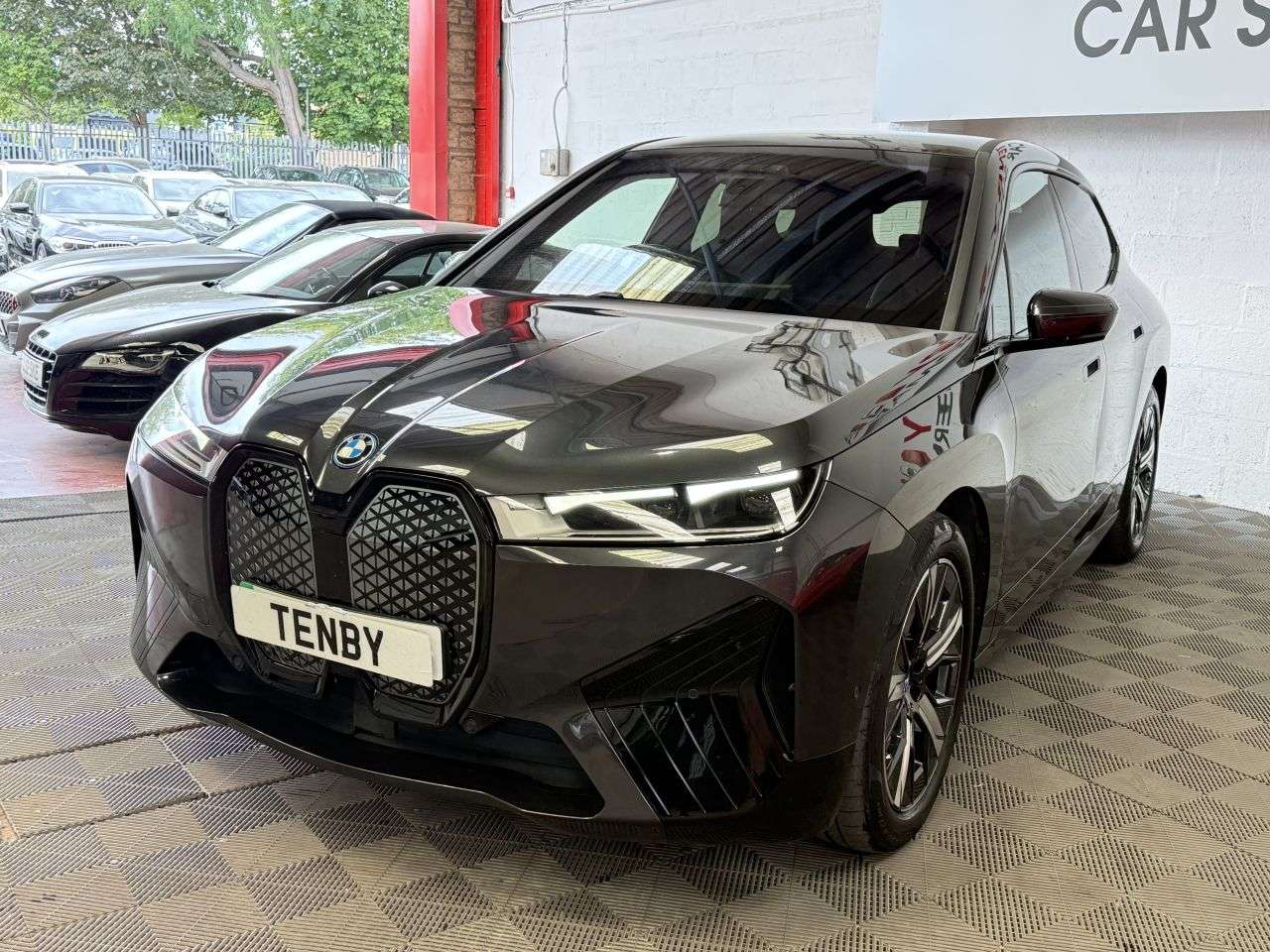 A 2022 BMW IX 50 111.5kWh M Sport SUV 5dr Electric Auto xDrive (523 ps) REV CAM+DIGI DASH A 2022 BMW IX 50 111.5kWh M Sport SUV 5dr Electric Auto xDrive (523 ps) REV CAM+DIGI DASH