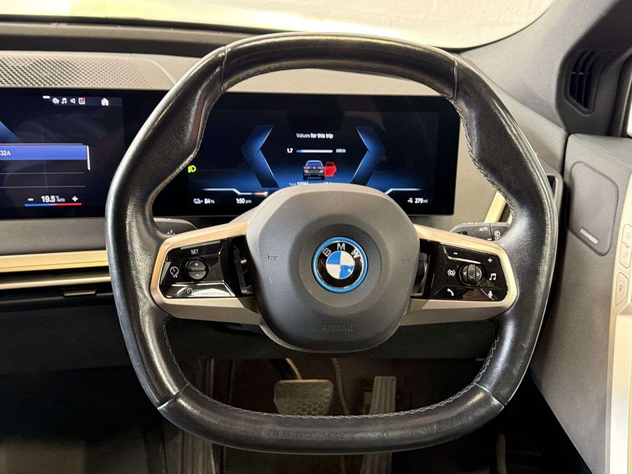 2022 BMW IX 2022 BMW IX