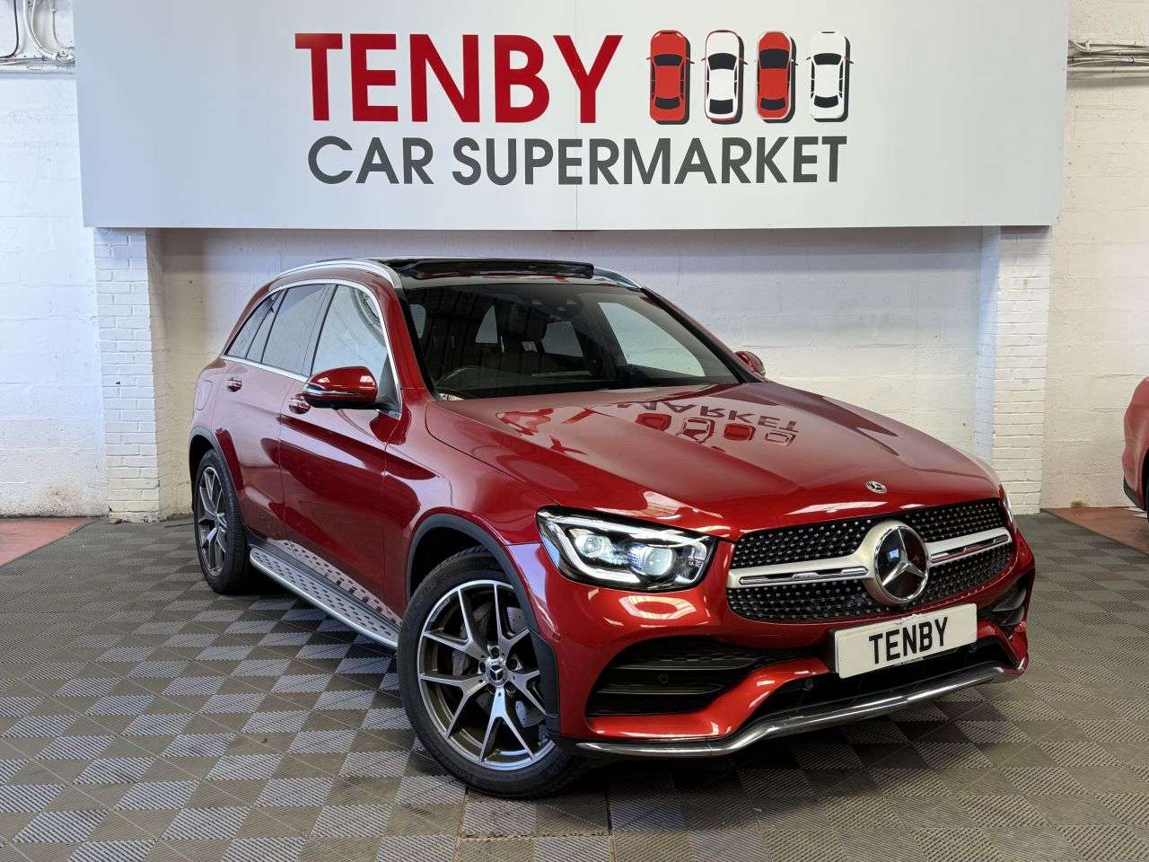 A 2021 MERCEDES-BENZ GLC 2.0 GLC300d AMG Line (Premium Plus) SUV 5dr Diesel G-Tronic+ 4MATIC Euro 6 A 2021 MERCEDES-BENZ GLC 2.0 GLC300d AMG Line (Premium Plus) SUV 5dr Diesel G-Tronic+ 4MATIC Euro 6