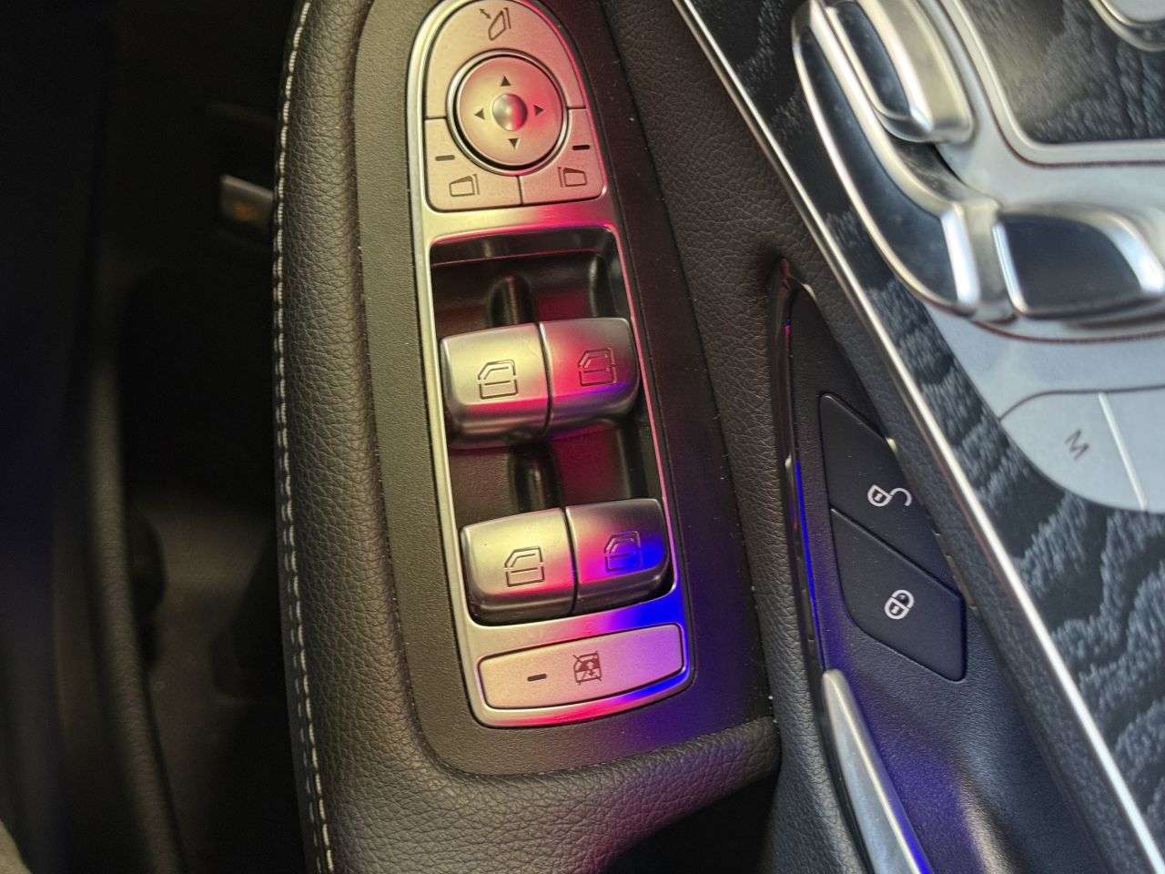 2021 MERCEDES-BENZ GLC 2021 MERCEDES-BENZ GLC