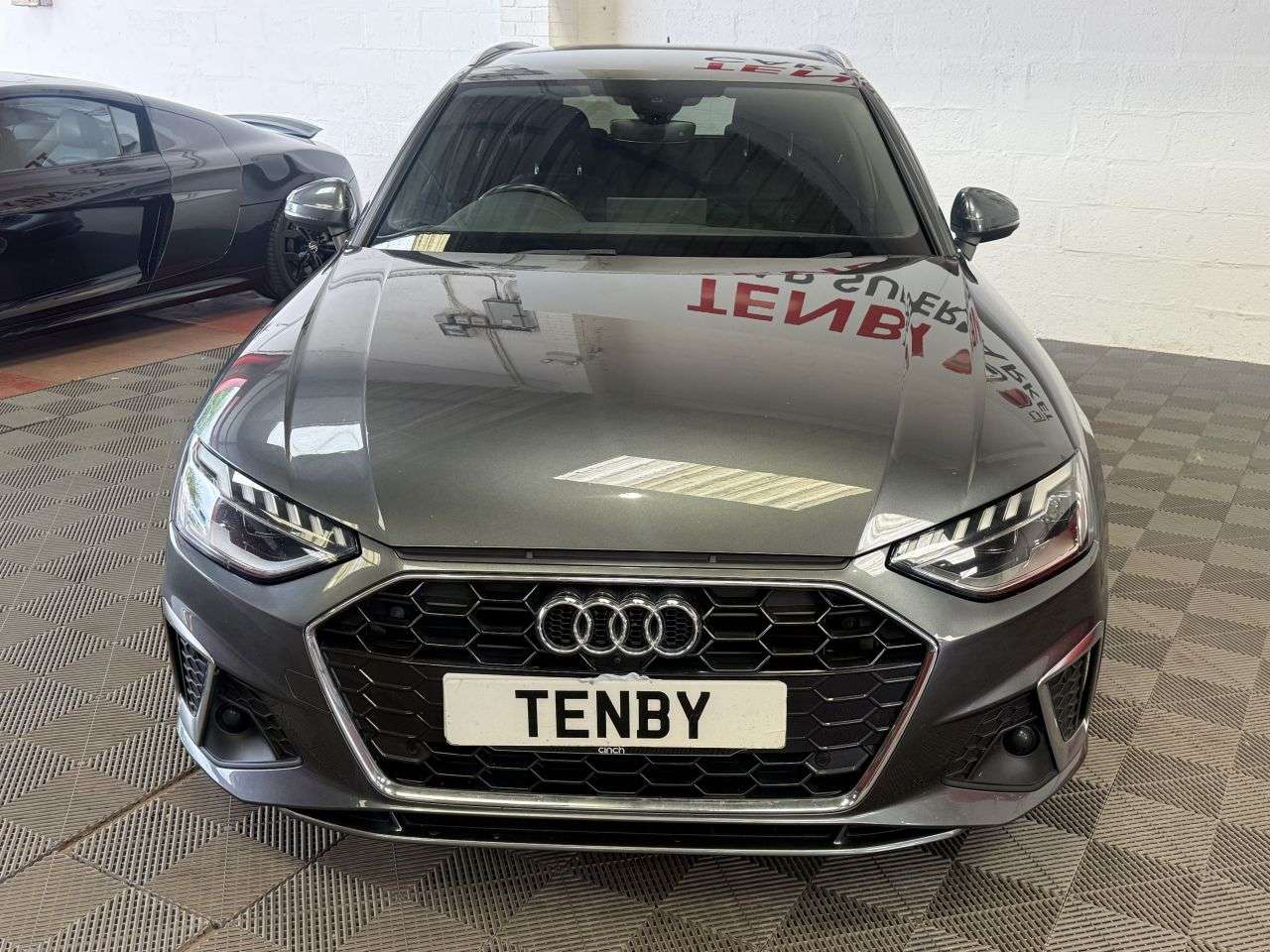 A 2021 AUDI A4 AVANT 2.0 TDI 35 S line Estate 5dr Diesel S Tronic Euro 6 (s/s) (163 ps) FHTD SEA A 2021 AUDI A4 AVANT 2.0 TDI 35 S line Estate 5dr Diesel S Tronic Euro 6 (s/s) (163 ps) FHTD SEA
