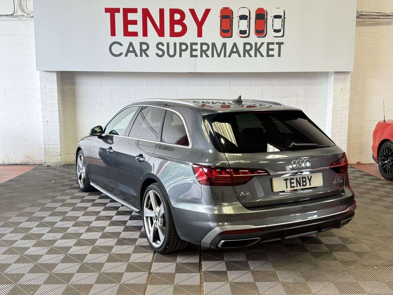 2021 AUDI A4 AVANT 2021 AUDI A4 AVANT