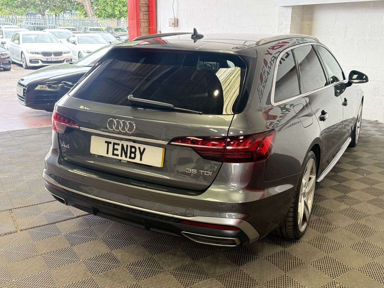 2021 AUDI A4 AVANT 2021 AUDI A4 AVANT