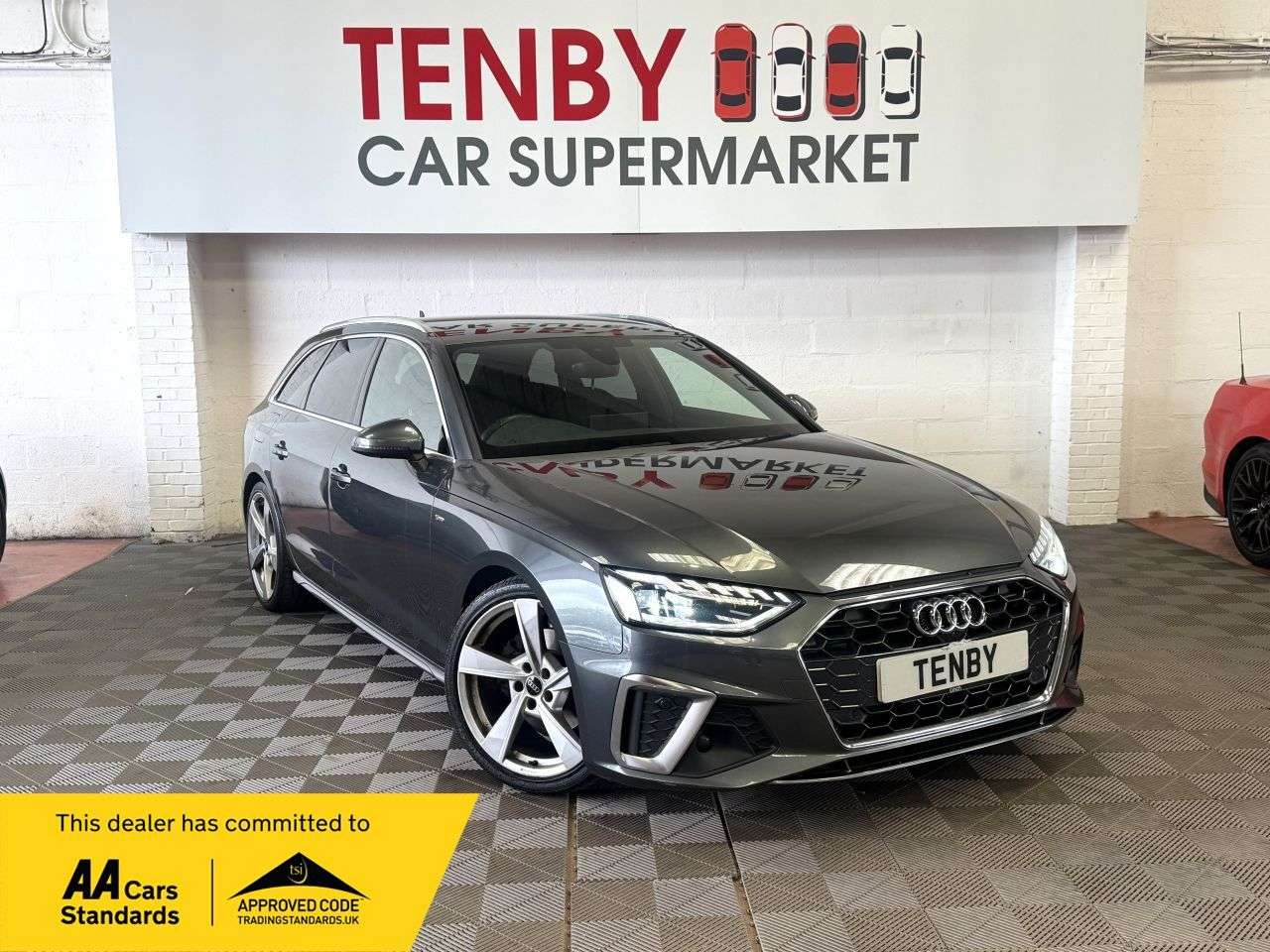 A 2021 AUDI A4 AVANT 2.0 TDI 35 S line Estate 5dr Diesel S Tronic Euro 6 (s/s) (163 ps) FHTD SEA A 2021 AUDI A4 AVANT 2.0 TDI 35 S line Estate 5dr Diesel S Tronic Euro 6 (s/s) (163 ps) FHTD SEA