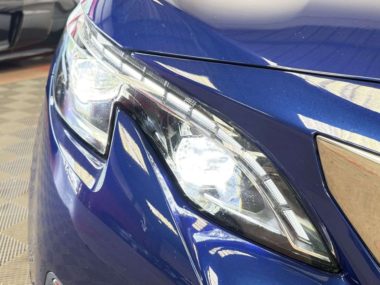 2019 PEUGEOT 3008 2019 PEUGEOT 3008