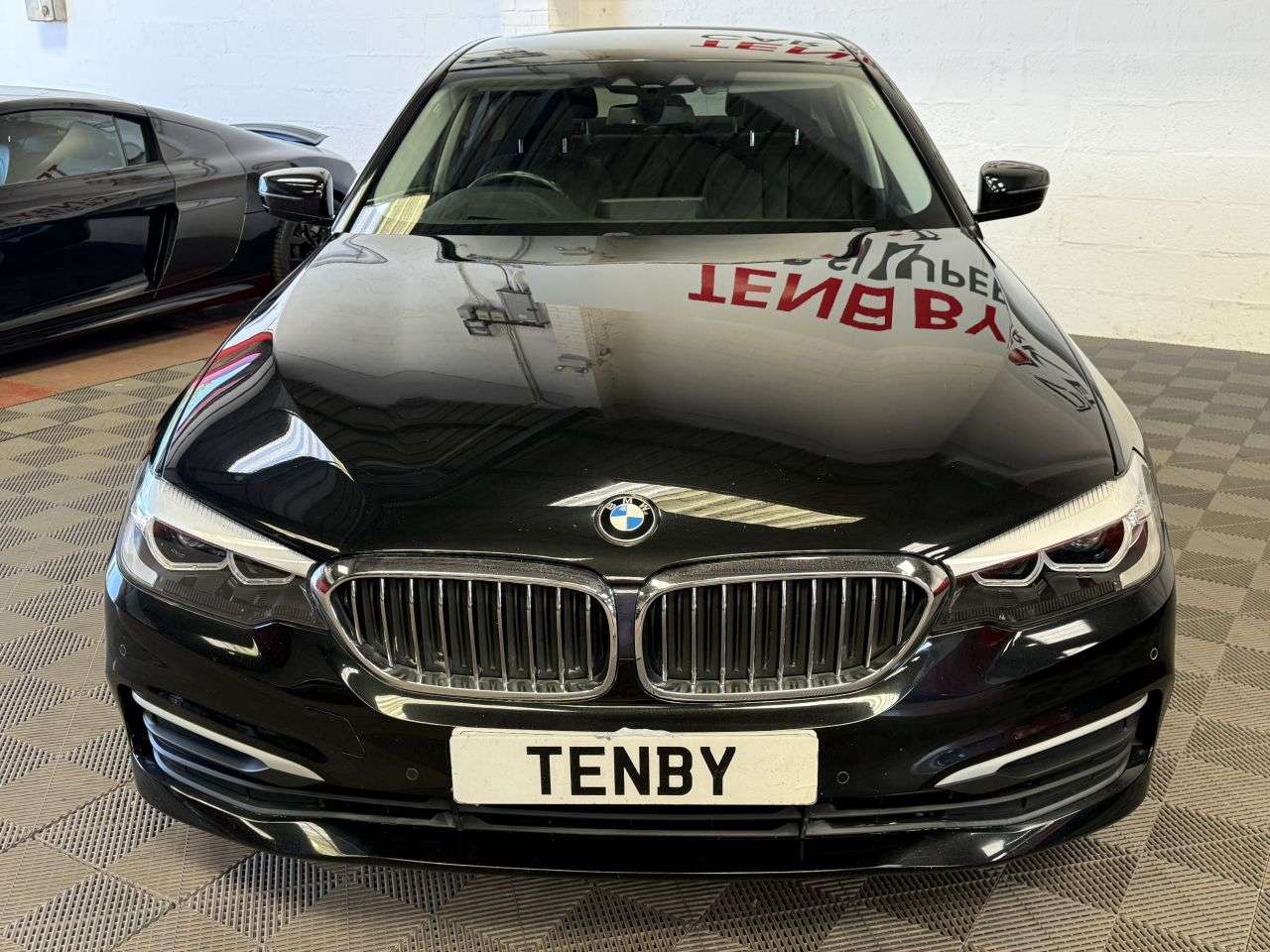 A 2018 BMW 5 SERIES 2.0 520d SE Saloon 4dr Diesel Auto Euro 6 (s/s) (190 ps) REV CAM+FHTD SEATS A 2018 BMW 5 SERIES 2.0 520d SE Saloon 4dr Diesel Auto Euro 6 (s/s) (190 ps) REV CAM+FHTD SEATS