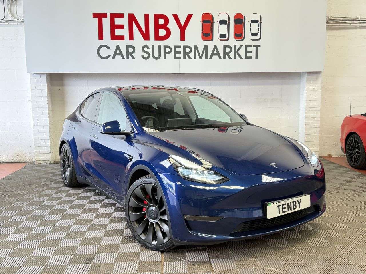 A 2023 TESLA MODEL Y (Dual Motor) Performance SUV 5dr Electric Auto 4WDE (426 bhp) 21"ALLOY+FIXE A 2023 TESLA MODEL Y (Dual Motor) Performance SUV 5dr Electric Auto 4WDE (426 bhp) 21"ALLOY+FIXE