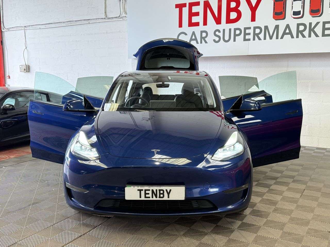 2023 TESLA MODEL Y 2023 TESLA MODEL Y