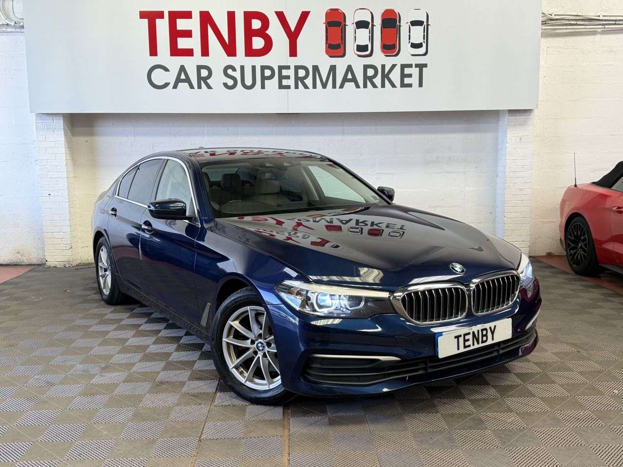 A 2017 BMW 5 SERIES 2.0 520d SE Saloon 4dr Diesel Auto Euro 6 (s/s) (190 ps) MEDITERRANEAN BLUE A 2017 BMW 5 SERIES 2.0 520d SE Saloon 4dr Diesel Auto Euro 6 (s/s) (190 ps) MEDITERRANEAN BLUE