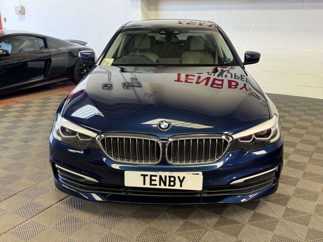 A 2017 BMW 5 SERIES 2.0 520d SE Saloon 4dr Diesel Auto Euro 6 (s/s) (190 ps) MEDITERRANEAN BLUE A 2017 BMW 5 SERIES 2.0 520d SE Saloon 4dr Diesel Auto Euro 6 (s/s) (190 ps) MEDITERRANEAN BLUE