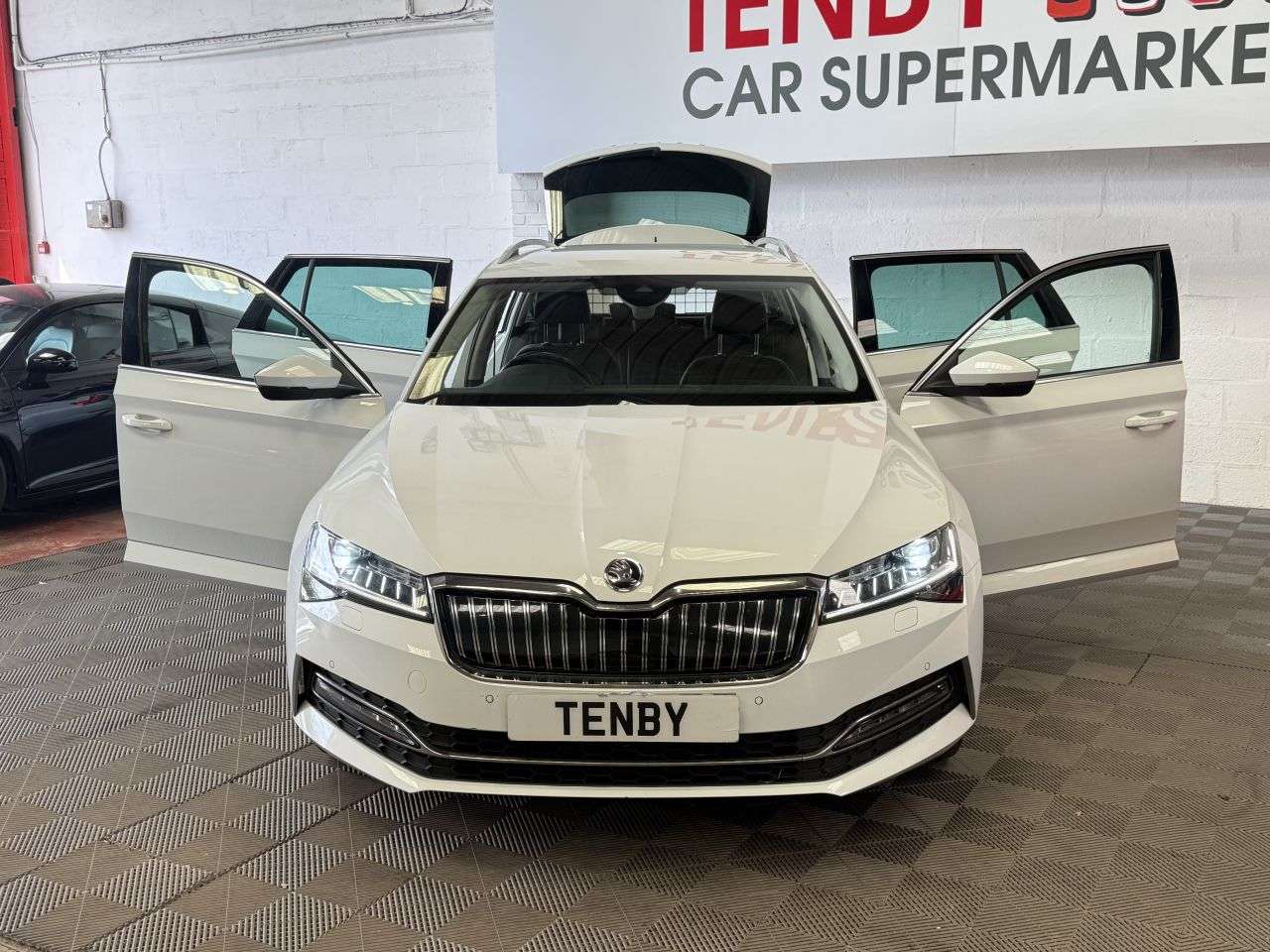 2021 SKODA SUPERB 2021 SKODA SUPERB