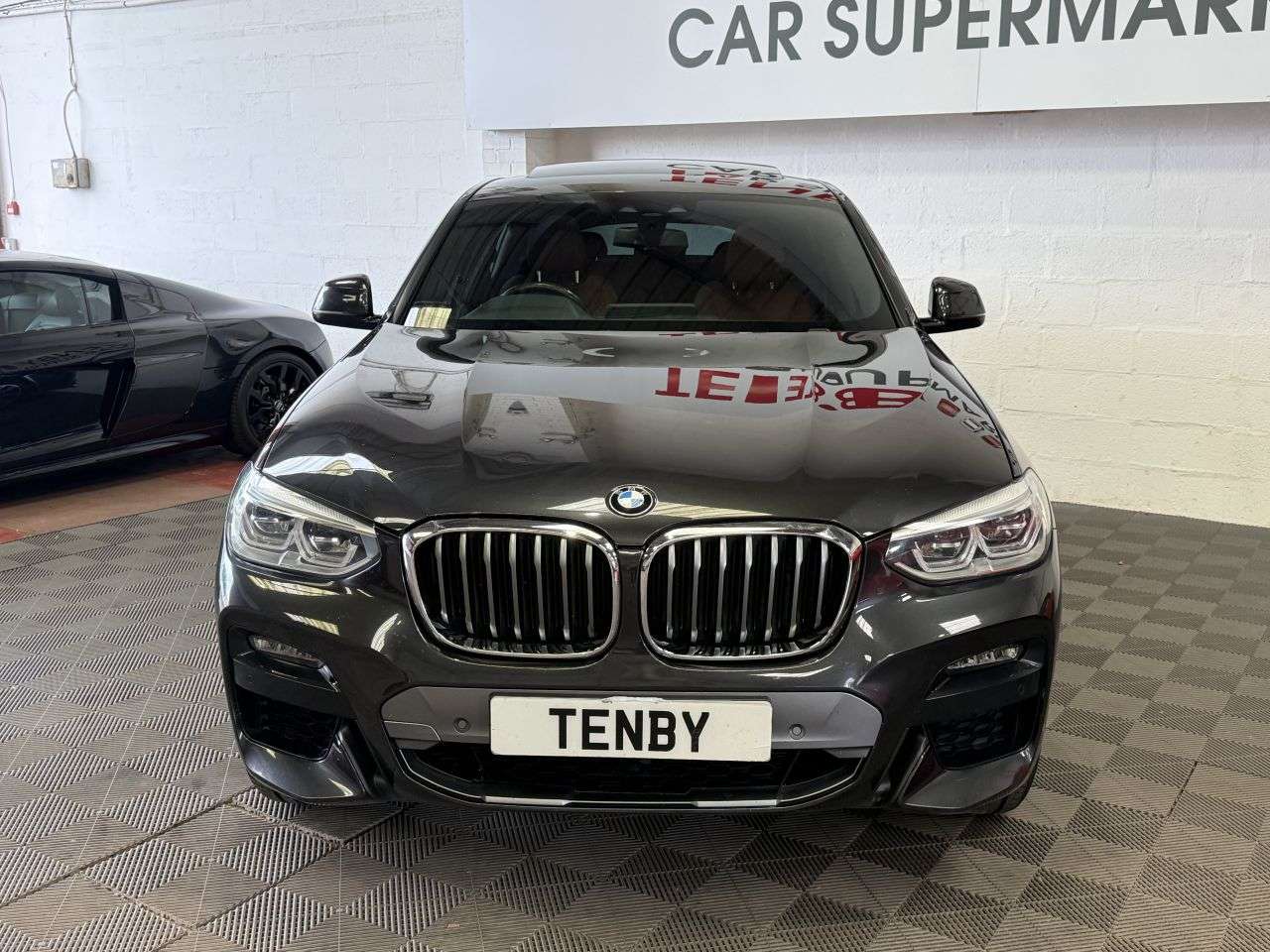 A 2019 BMW X4 3.0 30d M Sport X SUV 5dr Diesel Auto xDrive Euro 6 (s/s) (265 ps) REV CAM+ A 2019 BMW X4 3.0 30d M Sport X SUV 5dr Diesel Auto xDrive Euro 6 (s/s) (265 ps) REV CAM+