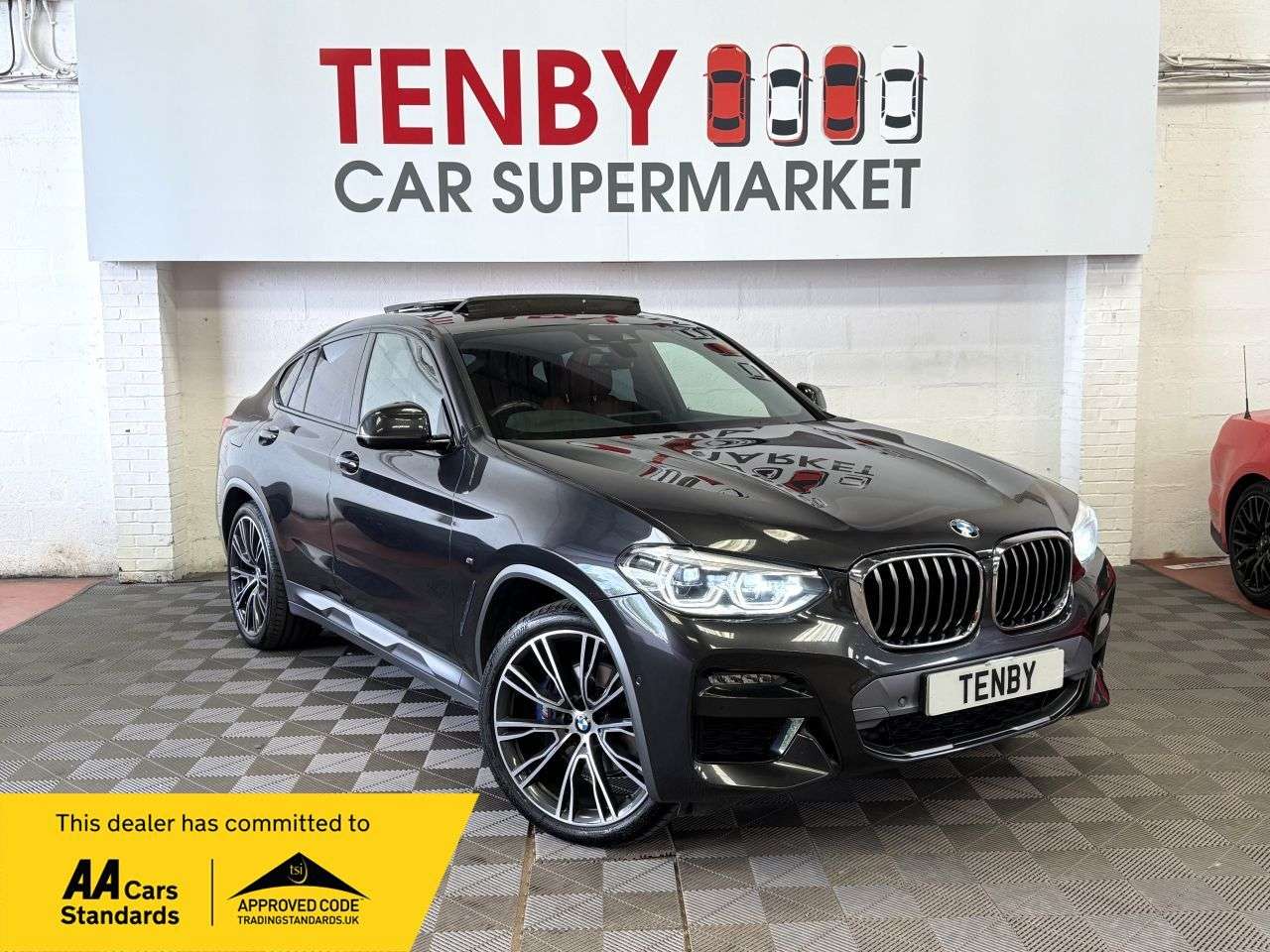 A 2019 BMW X4 3.0 30d M Sport X SUV 5dr Diesel Auto xDrive Euro 6 (s/s) (265 ps) REV CAM+ A 2019 BMW X4 3.0 30d M Sport X SUV 5dr Diesel Auto xDrive Euro 6 (s/s) (265 ps) REV CAM+