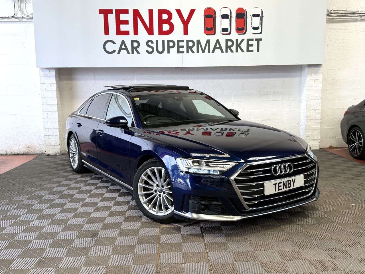 A 2019 AUDI A8 3.0 TDI V6 50 S line Saloon 4dr Diesel Tiptronic quattro Euro 6 (s/s) (286 A 2019 AUDI A8 3.0 TDI V6 50 S line Saloon 4dr Diesel Tiptronic quattro Euro 6 (s/s) (286