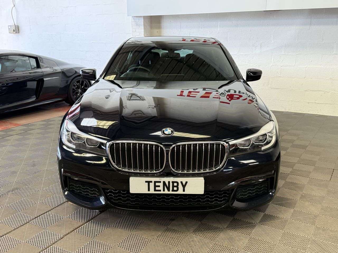 A 2018 BMW 7 SERIES 3.0 730d M Sport Saloon 4dr Diesel Auto Euro 6 (s/s) (265 ps) AMB LIGHT+FMA A 2018 BMW 7 SERIES 3.0 730d M Sport Saloon 4dr Diesel Auto Euro 6 (s/s) (265 ps) AMB LIGHT+FMA