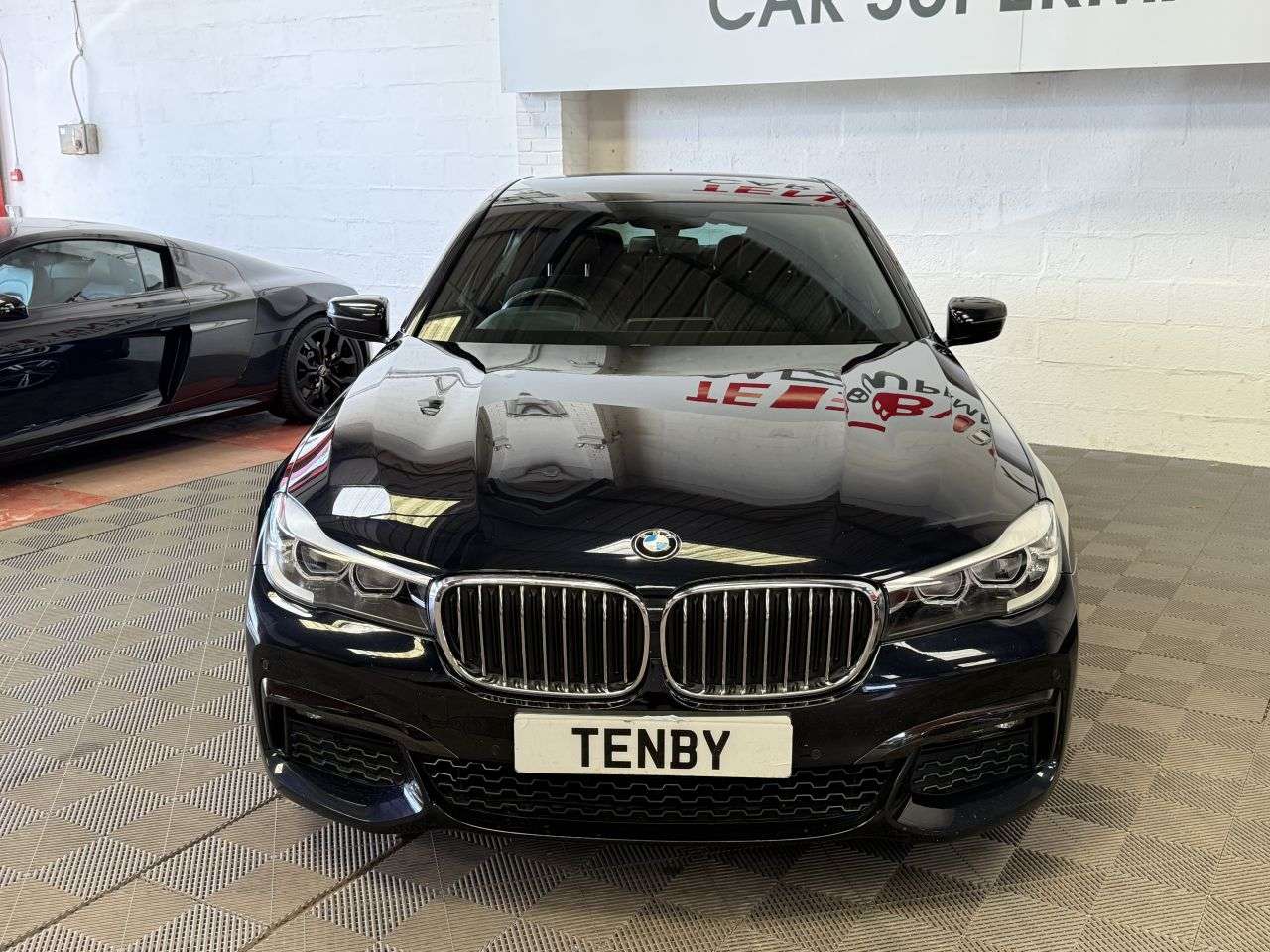 A 2018 BMW 7 SERIES 3.0 730d M Sport Saloon 4dr Diesel Auto Euro 6 (s/s) (265 ps) AMB LIGHT+FMA A 2018 BMW 7 SERIES 3.0 730d M Sport Saloon 4dr Diesel Auto Euro 6 (s/s) (265 ps) AMB LIGHT+FMA