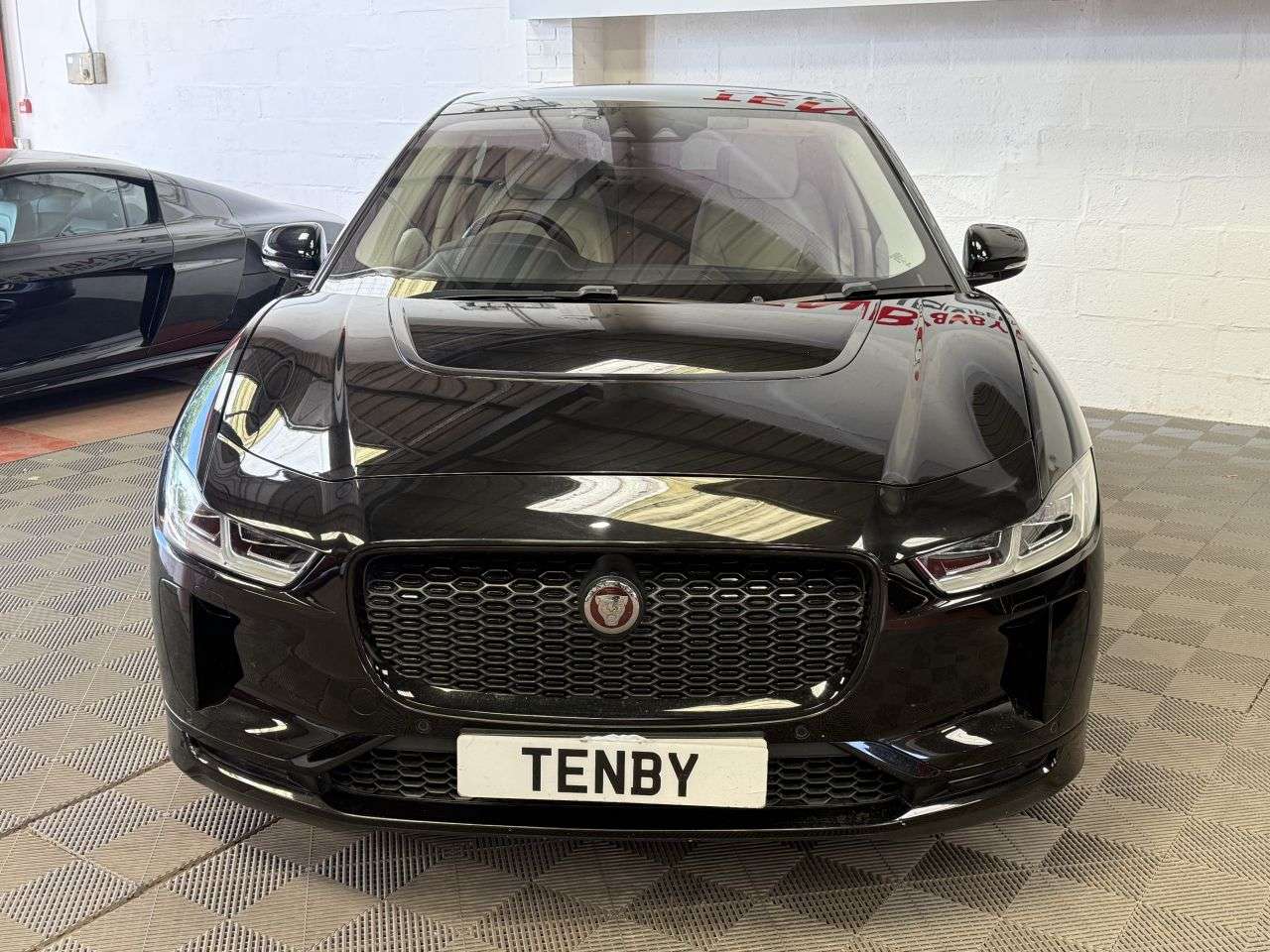 A 2019 JAGUAR I-PACE 400 90kWh SE SUV 5dr Electric Auto 4WD (400 ps) REV CAM+HTD STR+LANE ASST A 2019 JAGUAR I-PACE 400 90kWh SE SUV 5dr Electric Auto 4WD (400 ps) REV CAM+HTD STR+LANE ASST