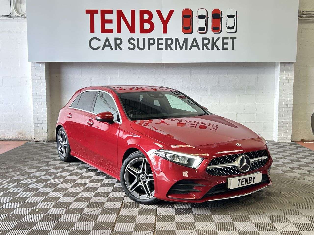A 2020 MERCEDES-BENZ A CLASS 1.3 A180 AMG Line (Premium 2) Hatchback 5dr Petrol 7G-DCT Euro 6 (s/s) (136 A 2020 MERCEDES-BENZ A CLASS 1.3 A180 AMG Line (Premium 2) Hatchback 5dr Petrol 7G-DCT Euro 6 (s/s) (136