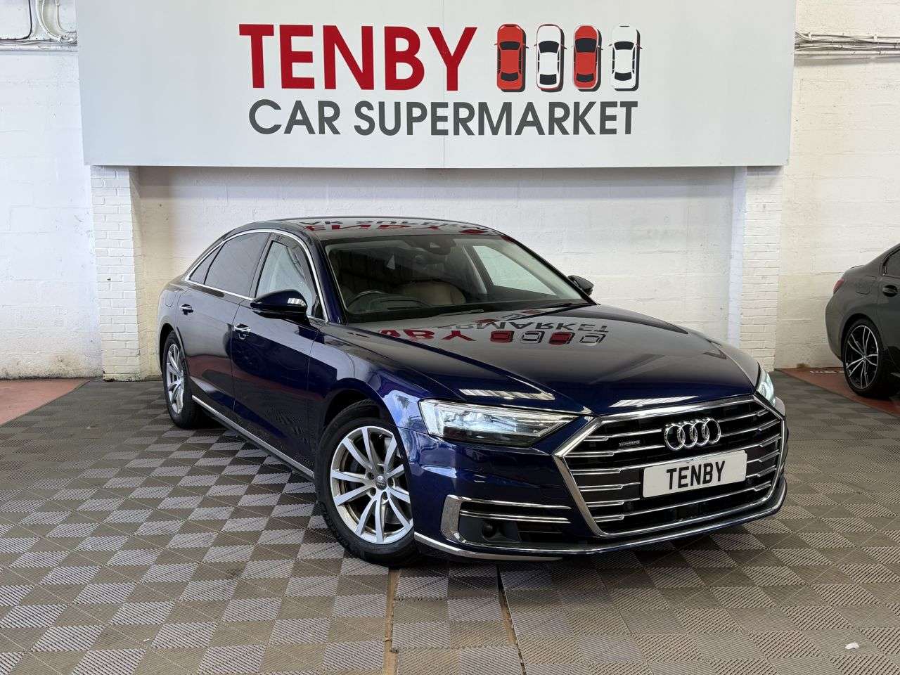 A 2018 AUDI A8 3.0 TFSI V6 55 Saloon 4dr Petrol Tiptronic quattro Euro 6 (s/s) LWB (340 ps A 2018 AUDI A8 3.0 TFSI V6 55 Saloon 4dr Petrol Tiptronic quattro Euro 6 (s/s) LWB (340 ps