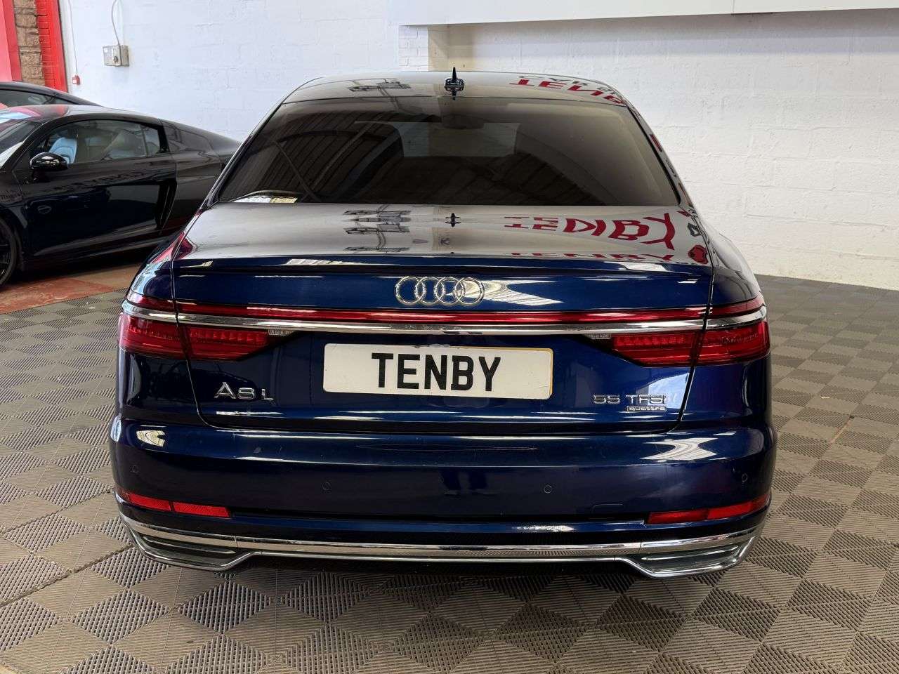 2018 AUDI A8 2018 AUDI A8