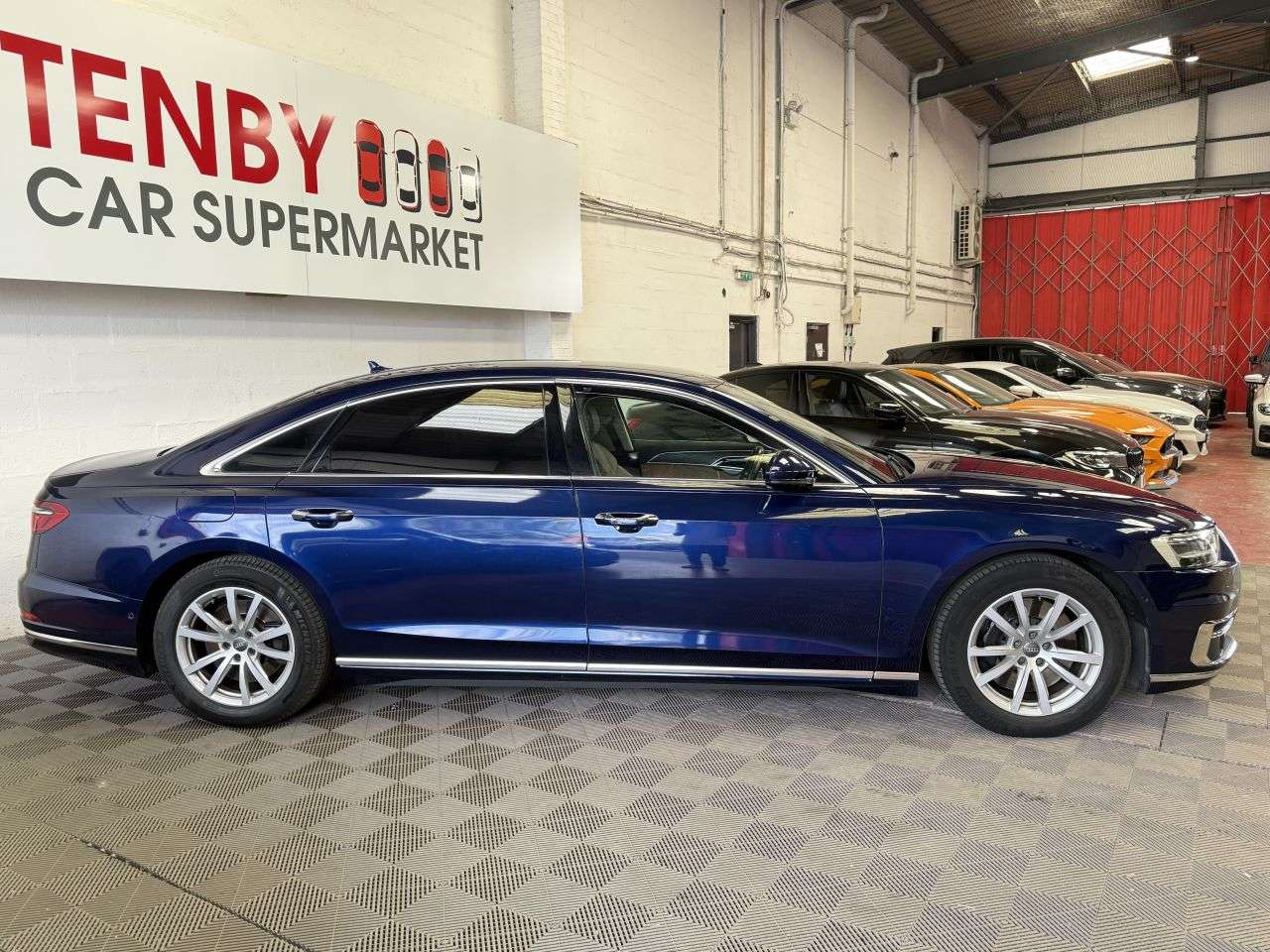 2018 AUDI A8 2018 AUDI A8