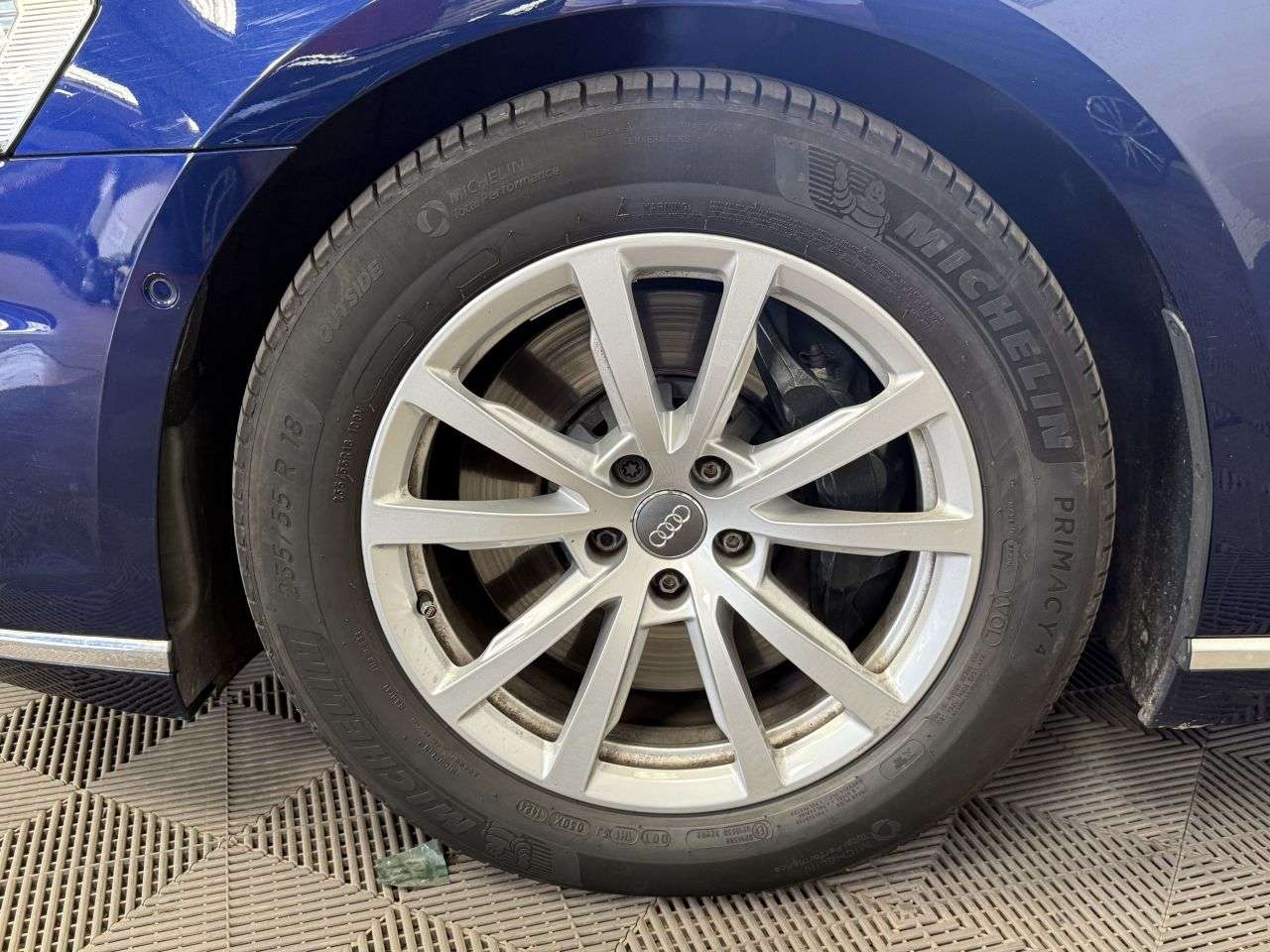 2018 AUDI A8 2018 AUDI A8