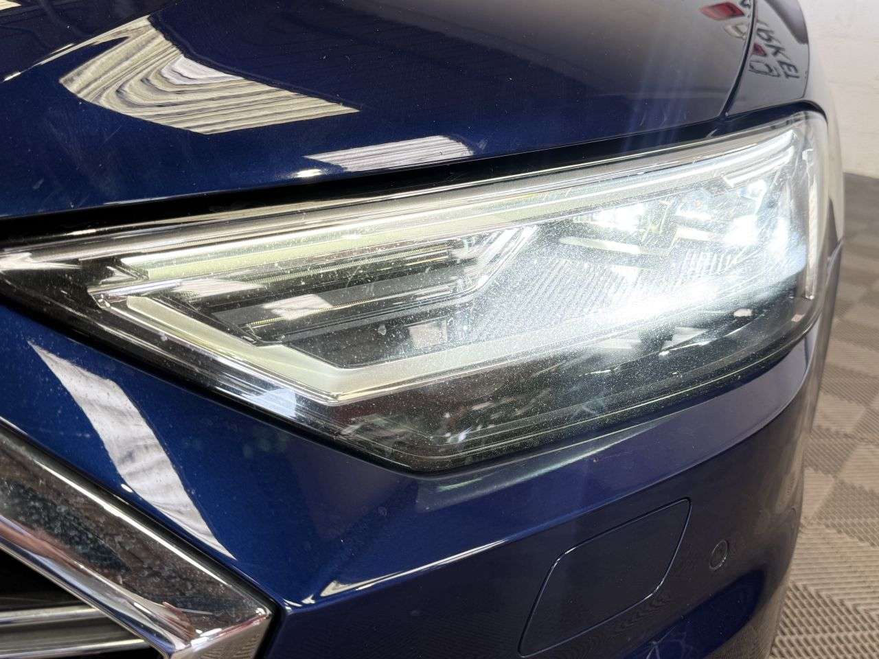 2018 AUDI A8 2018 AUDI A8