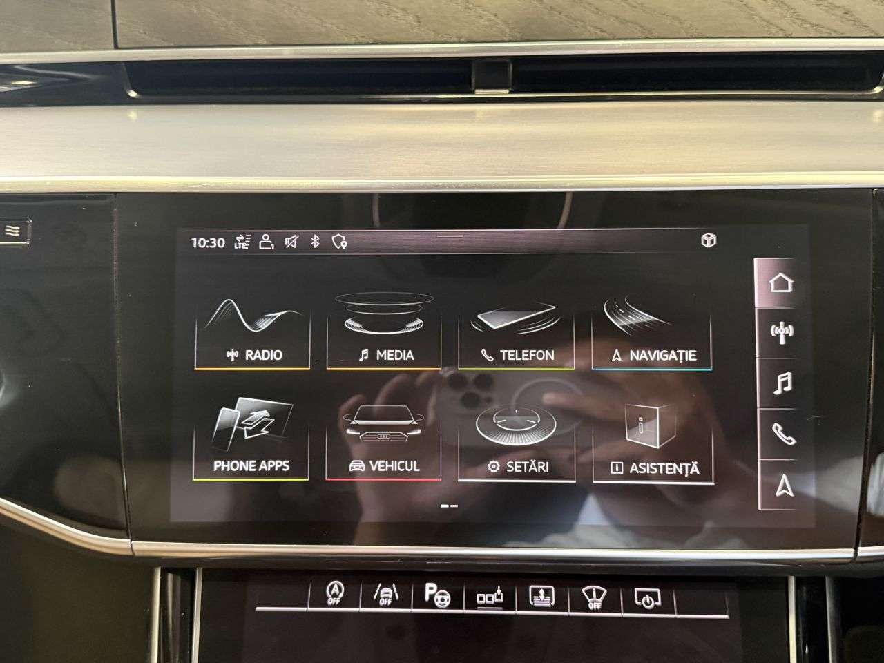 2018 AUDI A8 2018 AUDI A8
