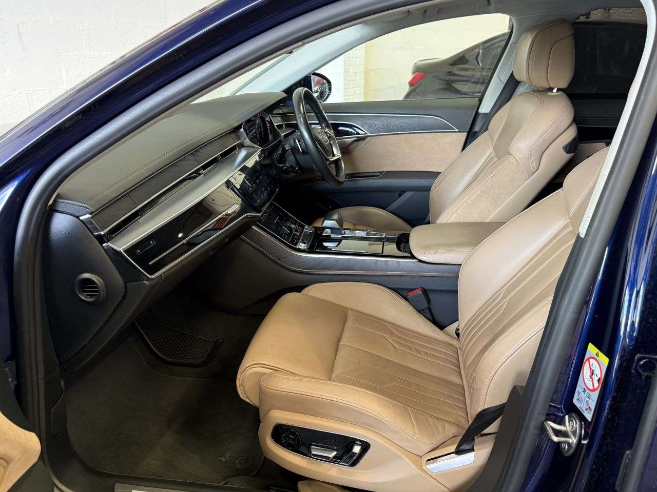 2018 AUDI A8 2018 AUDI A8