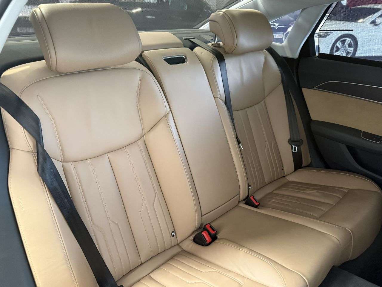 2018 AUDI A8 2018 AUDI A8