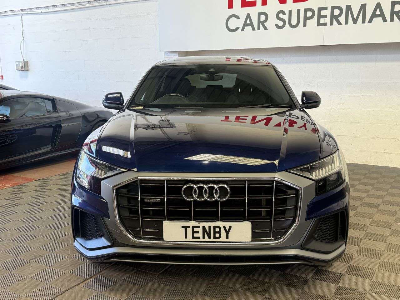 A 2018 AUDI Q8 3.0 TDI V6 50 S line SUV 5dr Diesel Tiptronic quattro Euro 6 (s/s) (286 ps) A 2018 AUDI Q8 3.0 TDI V6 50 S line SUV 5dr Diesel Tiptronic quattro Euro 6 (s/s) (286 ps)