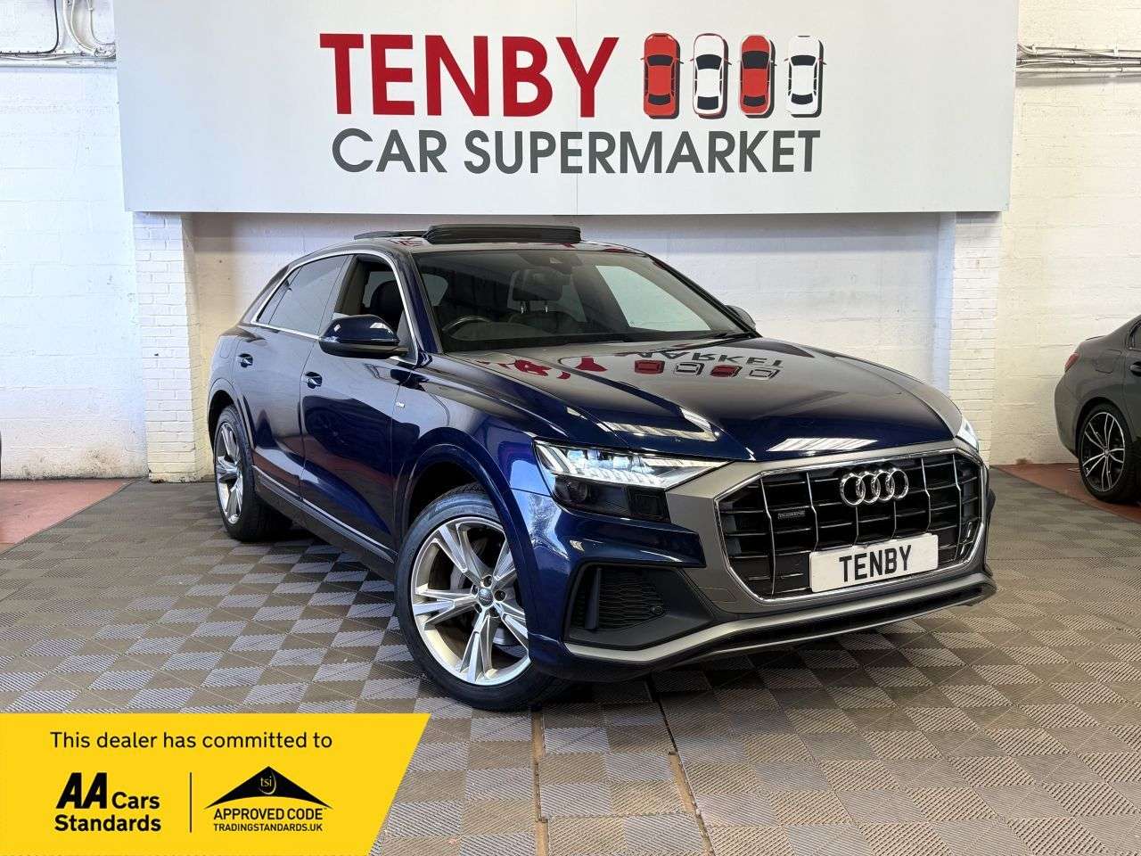 A 2018 AUDI Q8 3.0 TDI V6 50 S line SUV 5dr Diesel Tiptronic quattro Euro 6 (s/s) (286 ps) A 2018 AUDI Q8 3.0 TDI V6 50 S line SUV 5dr Diesel Tiptronic quattro Euro 6 (s/s) (286 ps)