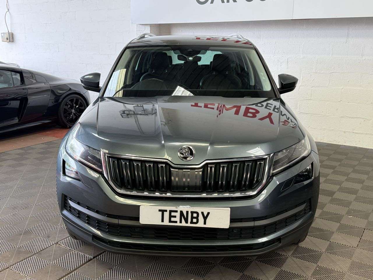 A 2017 SKODA KODIAQ 2.0 TDI Edition SUV 5dr Diesel DSG Euro 6 (s/s) (7 Seat) (150 ps) A 2017 SKODA KODIAQ 2.0 TDI Edition SUV 5dr Diesel DSG Euro 6 (s/s) (7 Seat) (150 ps)