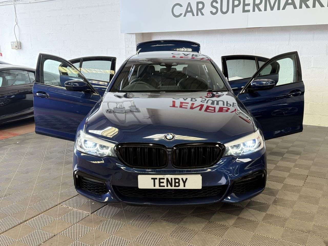 2018 BMW 5 SERIES 2018 BMW 5 SERIES
