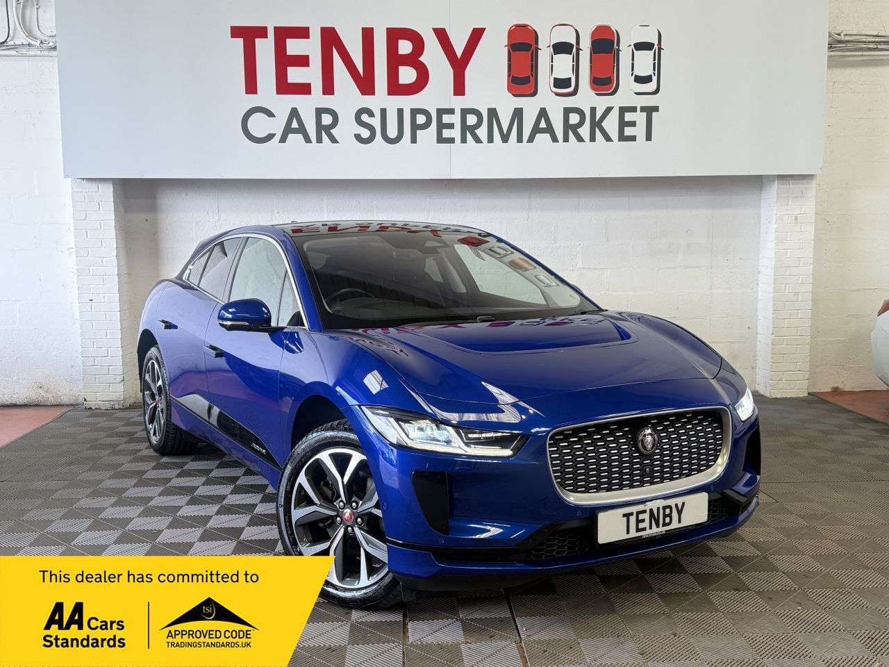 A 2021 JAGUAR I-PACE 400 90kWh HSE SUV 5dr Electric Auto 4WD (400 ps) MERIDIAN+CARPLAY+FIXED GLA A 2021 JAGUAR I-PACE 400 90kWh HSE SUV 5dr Electric Auto 4WD (400 ps) MERIDIAN+CARPLAY+FIXED GLA