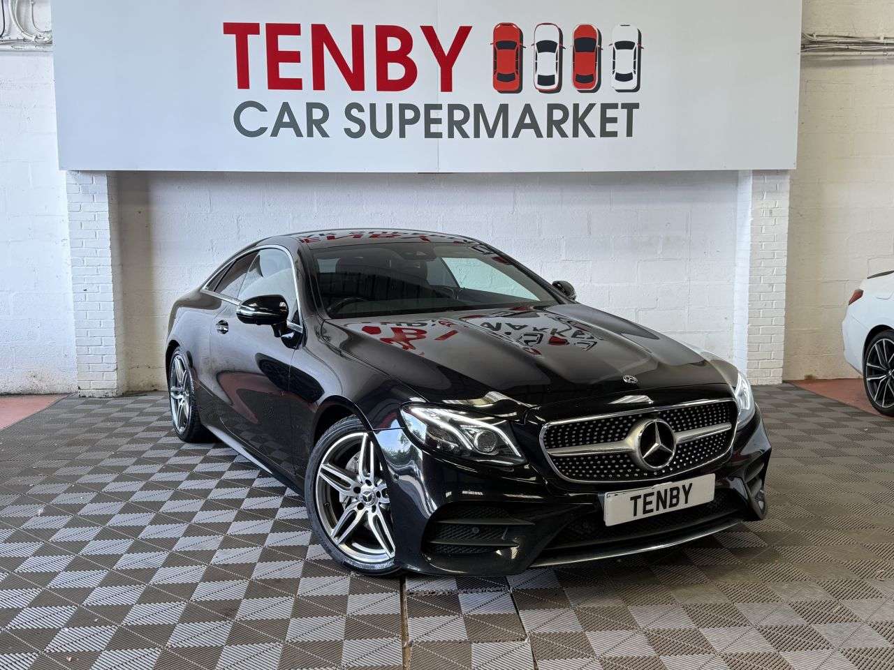 A 2020 MERCEDES-BENZ E CLASS 2.0 E220d AMG Line (Premium) Coupe 2dr Diesel G-Tronic+ Euro 6 (s/s) (194 p A 2020 MERCEDES-BENZ E CLASS 2.0 E220d AMG Line (Premium) Coupe 2dr Diesel G-Tronic+ Euro 6 (s/s) (194 p