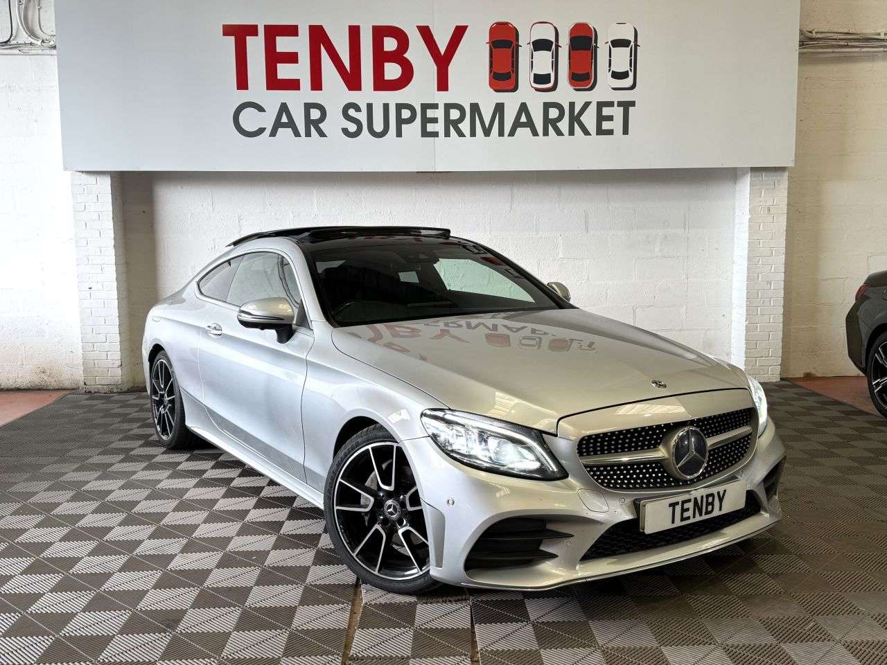 A 2018 MERCEDES-BENZ C CLASS 2.0 C220d AMG Line (Premium Plus) Coupe 2dr Diesel G-Tronic+ Euro 6 (s/s) ( A 2018 MERCEDES-BENZ C CLASS 2.0 C220d AMG Line (Premium Plus) Coupe 2dr Diesel G-Tronic+ Euro 6 (s/s) (