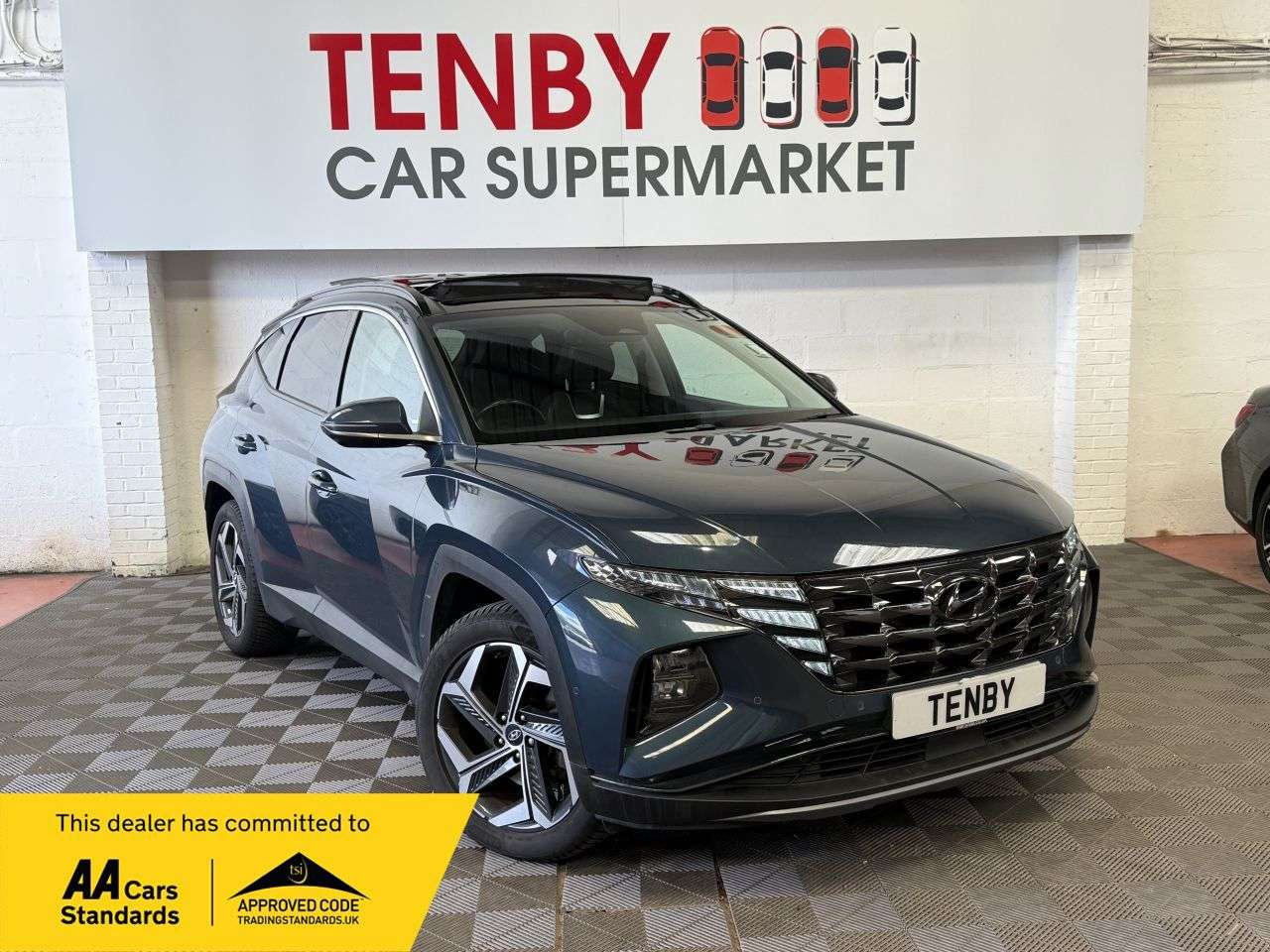 A 2021 HYUNDAI TUCSON 1.6 h T-GDi Ultimate SUV 5dr Petrol Hybrid Auto Euro 6 (s/s) (230 ps) DIGI A 2021 HYUNDAI TUCSON 1.6 h T-GDi Ultimate SUV 5dr Petrol Hybrid Auto Euro 6 (s/s) (230 ps) DIGI