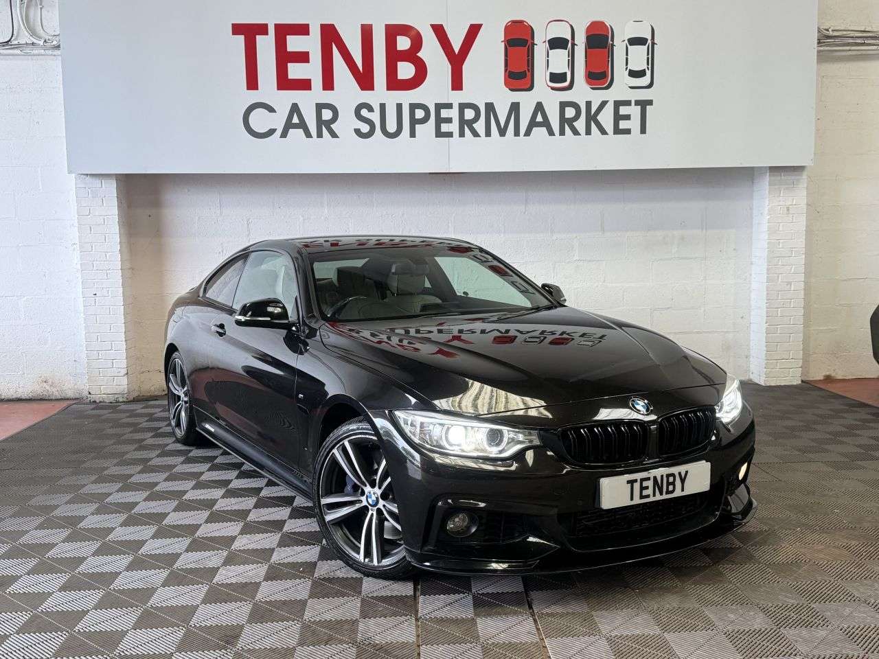 A 2015 BMW 4 SERIES 3.0 435d M Sport Coupe 2dr Diesel Auto xDrive Euro 6 (s/s) (313 ps) A 2015 BMW 4 SERIES 3.0 435d M Sport Coupe 2dr Diesel Auto xDrive Euro 6 (s/s) (313 ps)