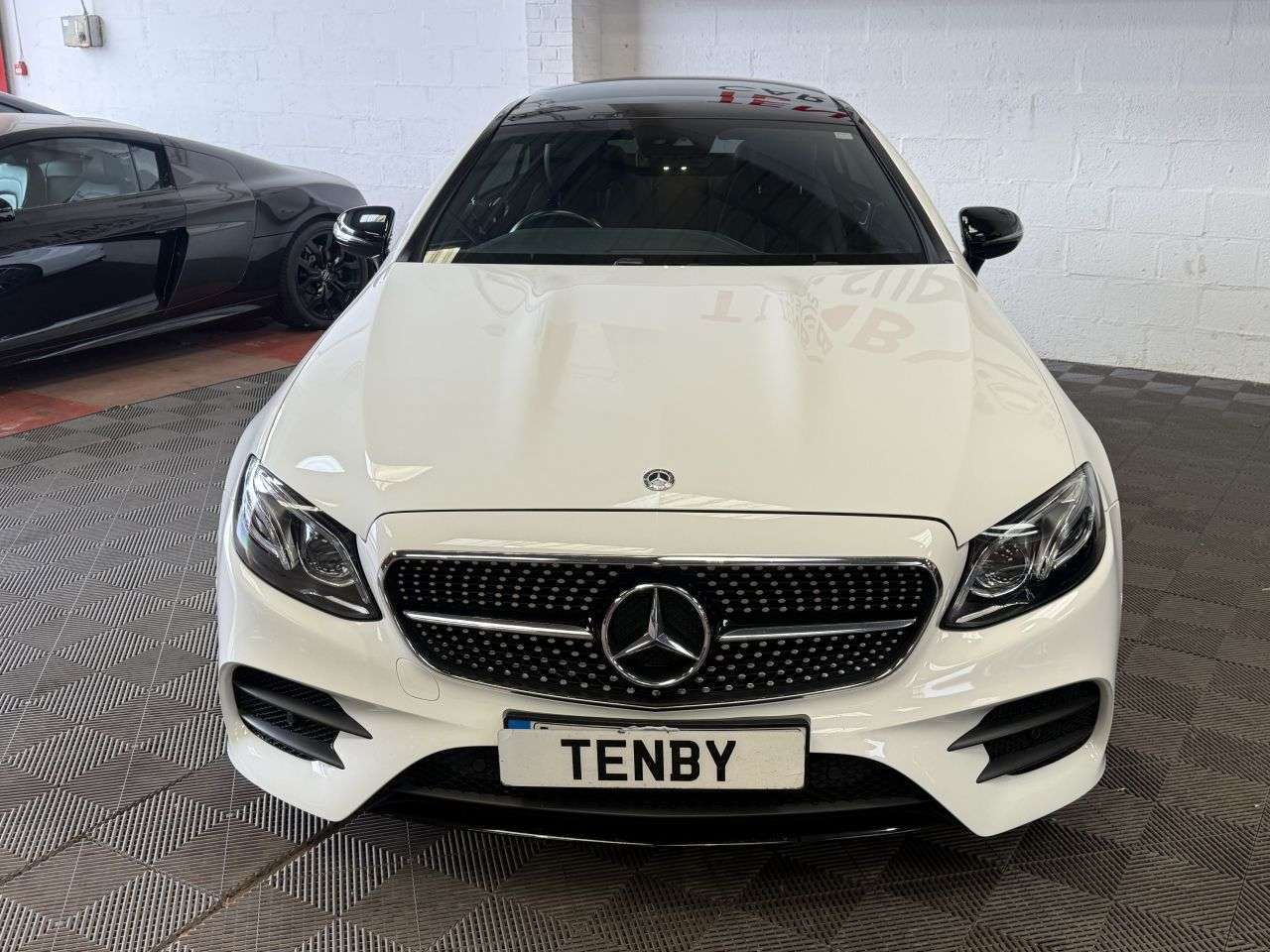 A 2018 MERCEDES-BENZ E CLASS 2.0 E220d AMG Line (Premium Plus) Coupe 2dr Diesel G-Tronic+ Euro 6 (s/s) ( A 2018 MERCEDES-BENZ E CLASS 2.0 E220d AMG Line (Premium Plus) Coupe 2dr Diesel G-Tronic+ Euro 6 (s/s) (